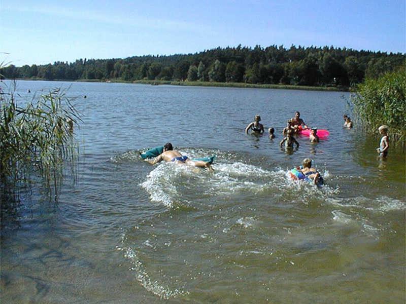 Finnhaussiedlung Am Garder See Lohmen  Esterno foto